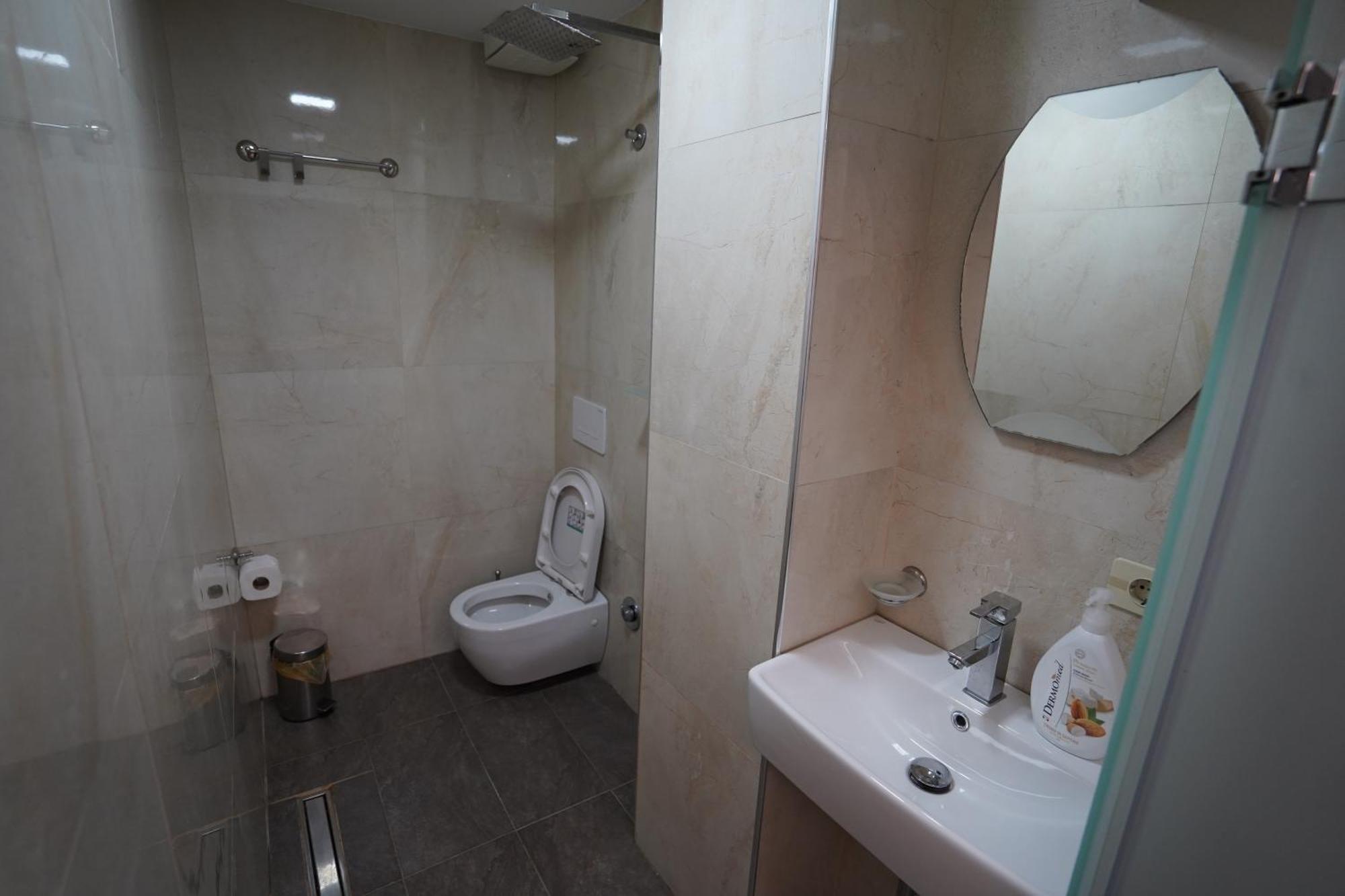 Hotel Driti New Bazaar Tirana Exterior foto
